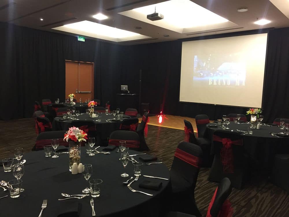Novotel Hamilton Tainui - Function Room Video Screen and Table Setting
