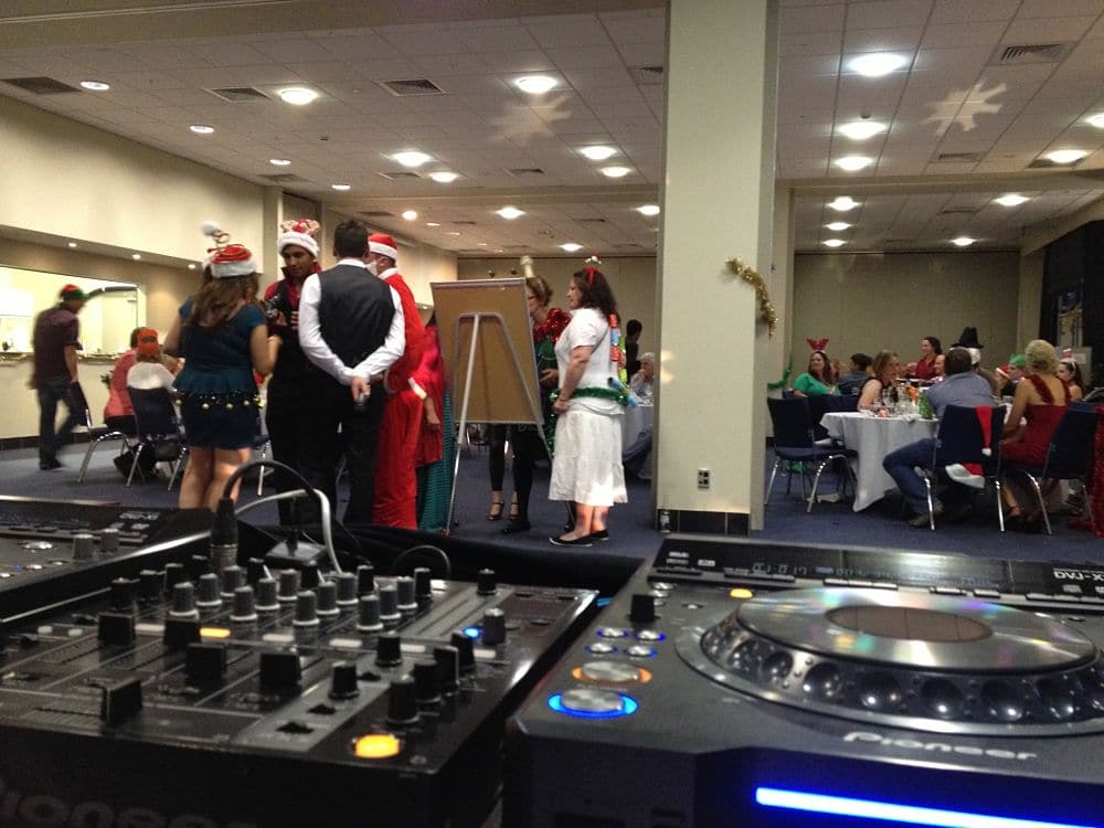 SkyCity Hamilton - Waikato Function Guests in Conversation