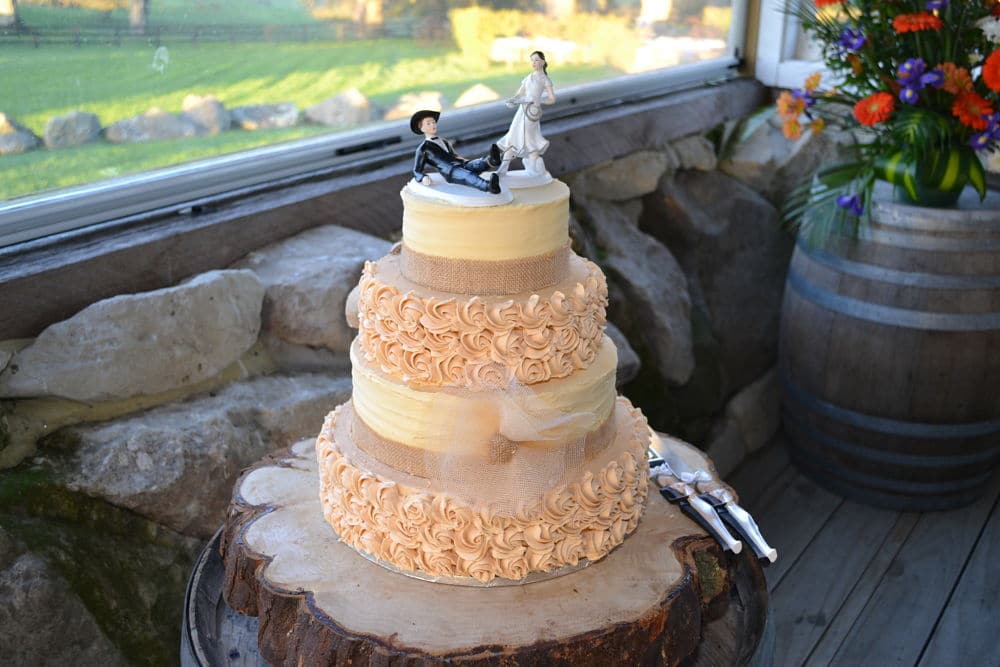 The Red Barn - Wedding Cake
