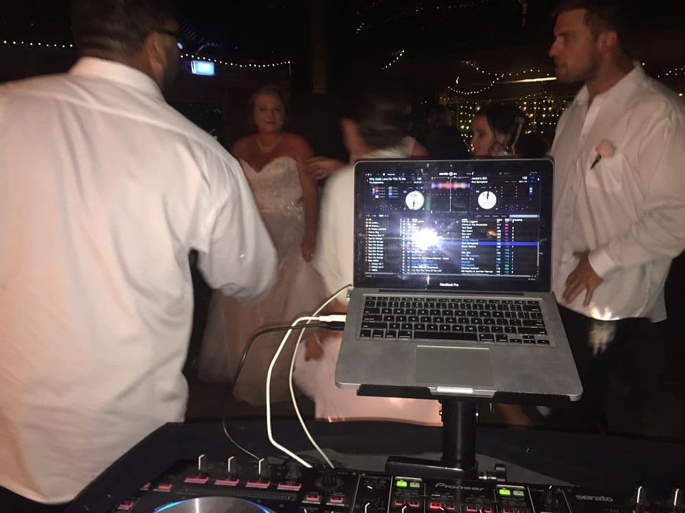 Crab Farm Winery - Wedding guests dancing