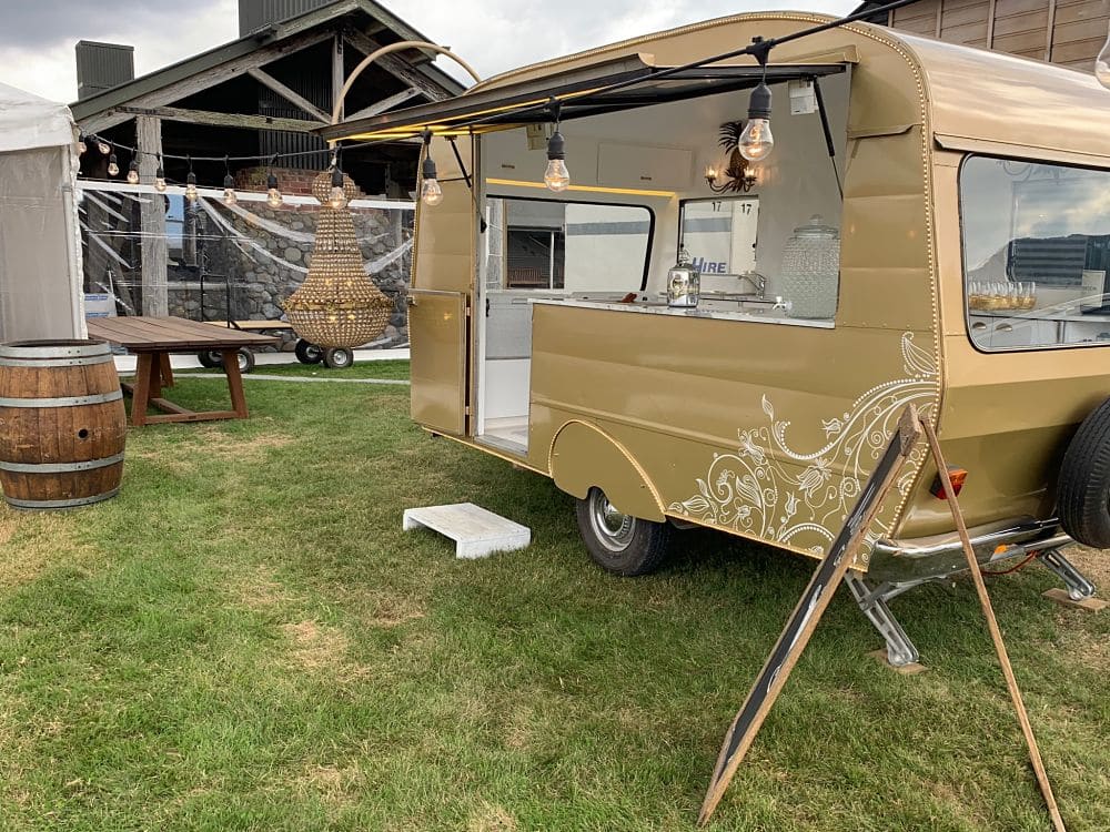 Poronui Lodge - Caravan Bar for serving drinks