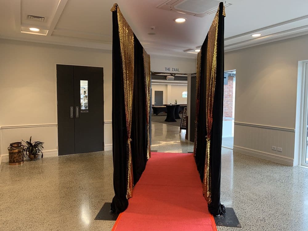 Zenders Decorated Entry to Zaal Room