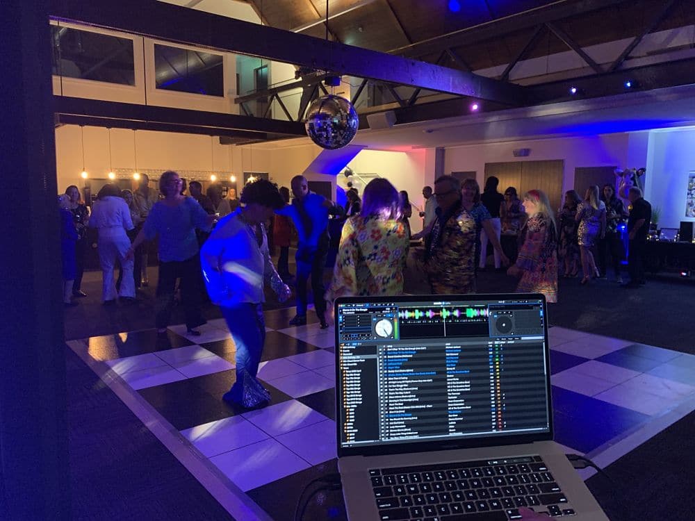 Zenders Zaal Function Room Guests Dancing